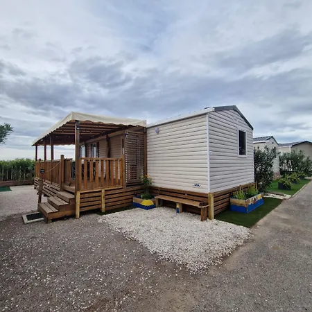 Campsite Mobil 6 A 8 Personnes Sans Fun Pass *